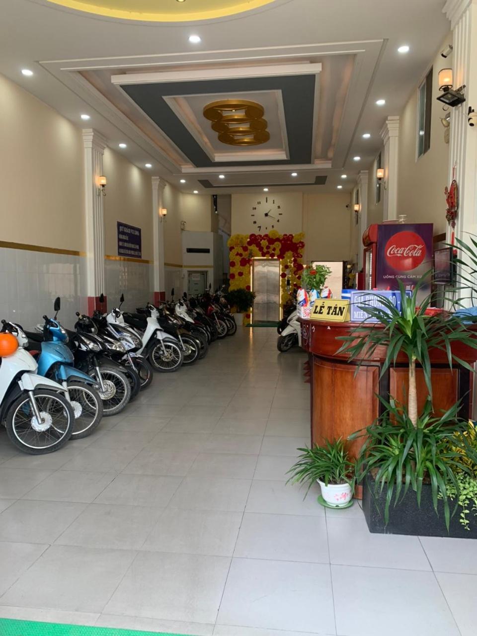 Nha Nghi Thanh Xuan- Co Cho Thue Xe May Va Xuat Hoa Don Ap Dong An Extérieur photo